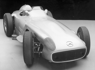 Illustration for article titled Guess That Engine: Friday Fangio Edition